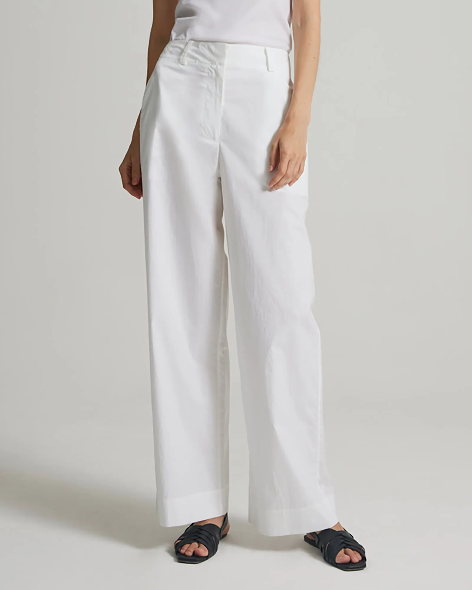 Adrien Pant in White