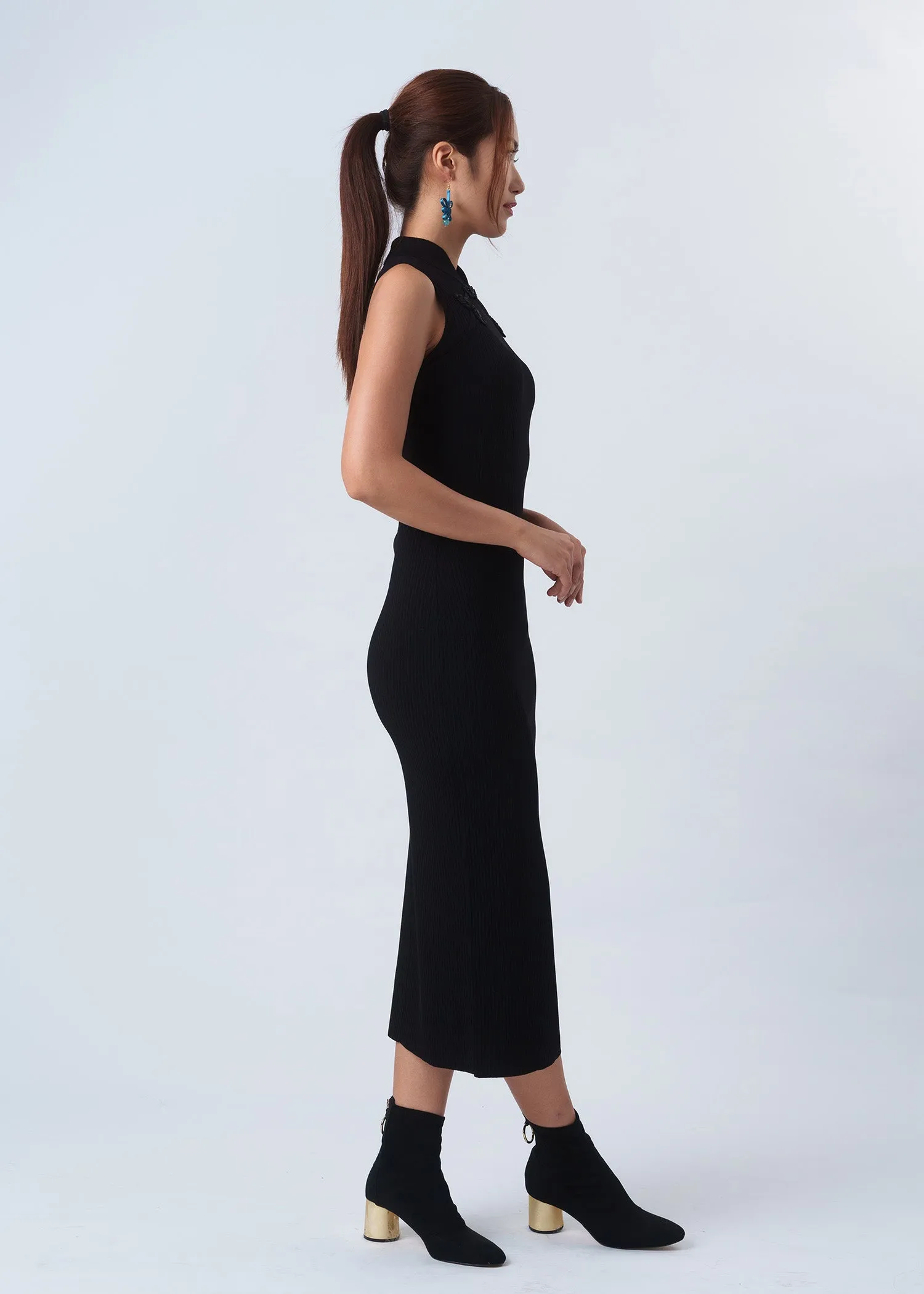 Sleeveless Ribbed Qipao w Pankou (Black)