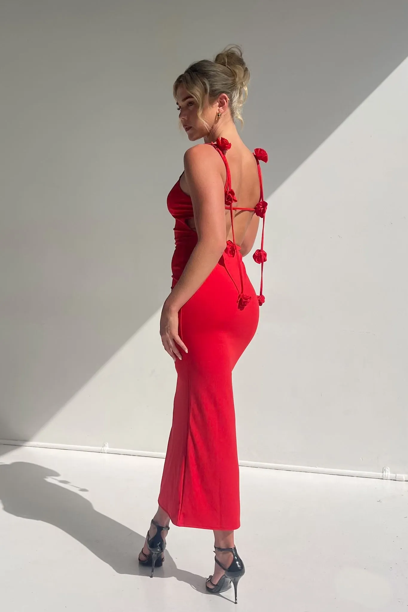 TEGAN RAE - ROSES ARE RED MIDI SLIP DRESS