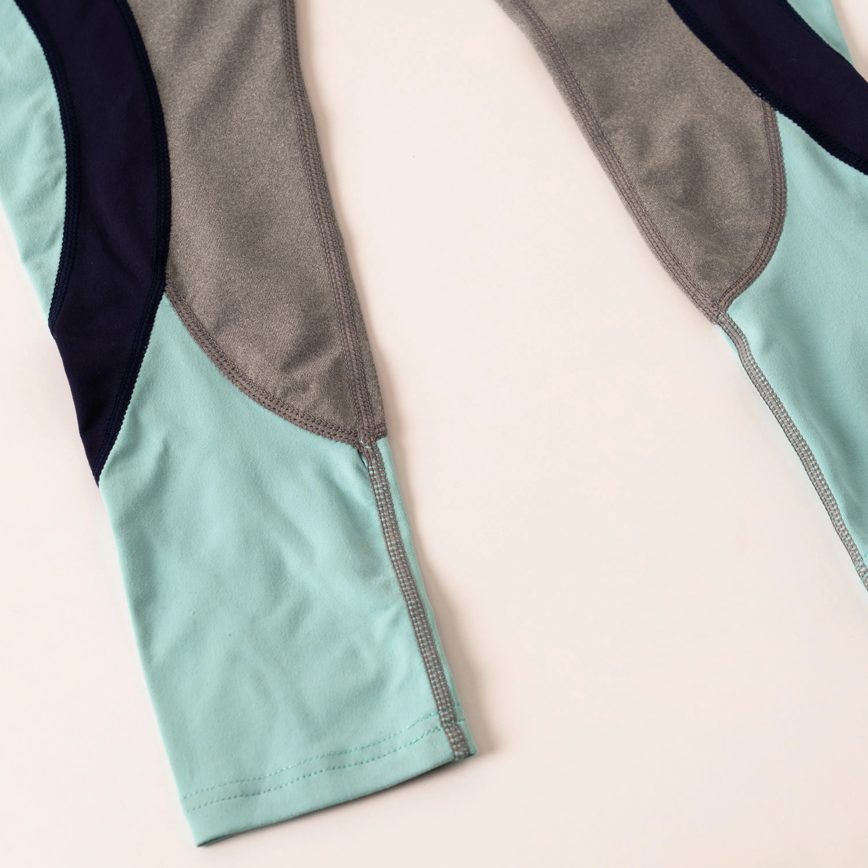 Tonal Color Block Legging